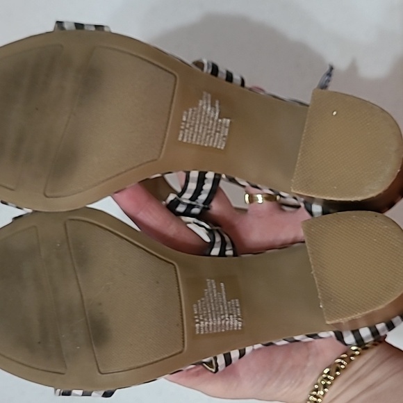 💥3/12 Lauren Conrad black & white "Girlfriend Gingham" heeled sandals size 9.5 - Picture 8 of 11